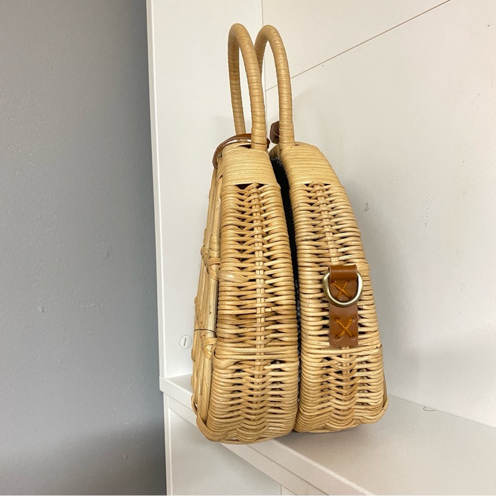 Anthropologie | NWOT Mini Rattan Suitcase Satchel Purse Basket Bag Blue Gingham - Picture 4 of 10
